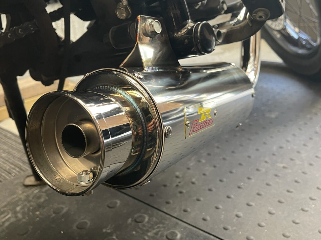 FTR223リアライズマフラー装着